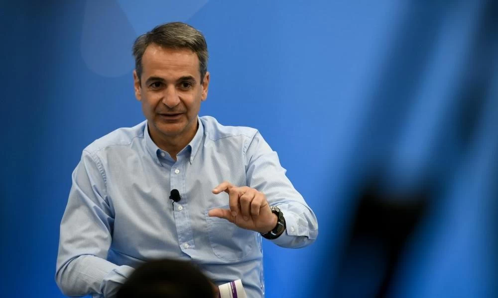 Στην Σάμο ο Μητσοτάκης για τη νέα κλειστή δομή μεταναστών